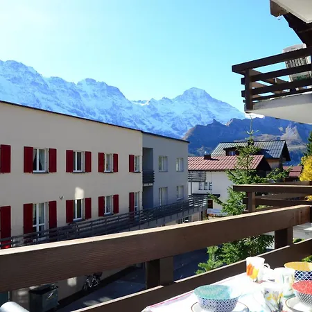 Charming And Cosy Апартаменты